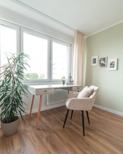 gabinet mieszkania po home stagingu